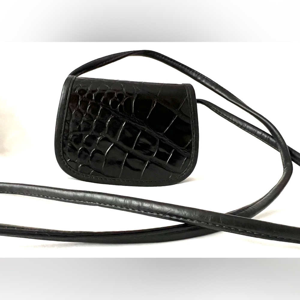 ZIPPI Elegant Black Crocodile-Embossed Mini Bag